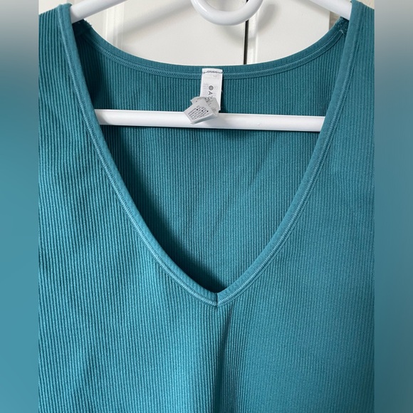 Athleta Fitted Tank - Picture 3 of 4